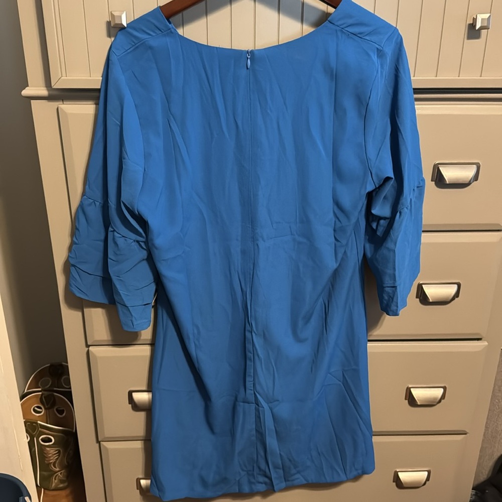 Dress - Picture 2 of 3